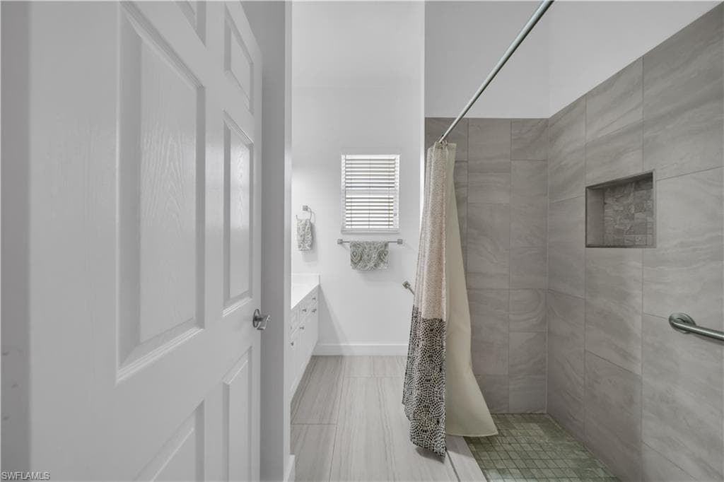11142 Lakeland CIR photo 22 of 50