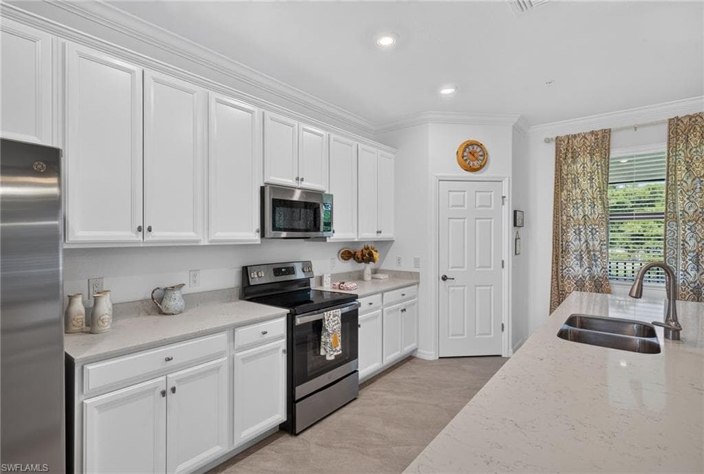12015 Hawthorn Lake DR 201 photo 11 of 44
