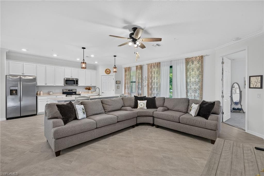 12015 Hawthorn Lake DR 201 photo 4 of 44