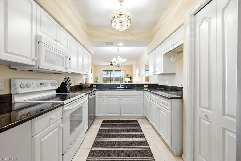 2720 Cypress Trace CIR 2915 photo 4 of 15