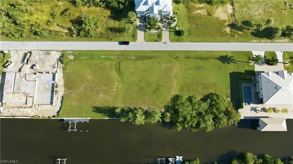 Waterfront lot with direct canal access