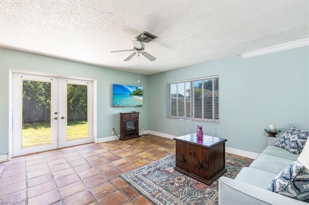 3423 Corana WAY photo 5 of 34