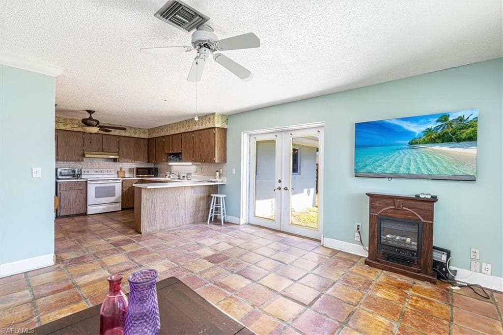 3423 Corana WAY photo 8 of 34