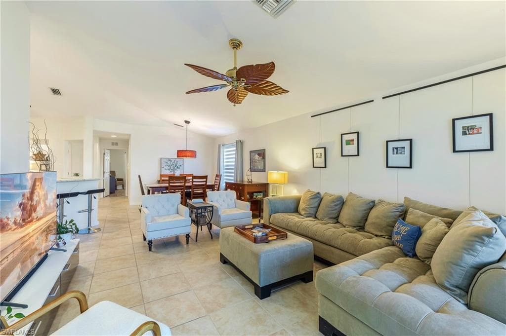 10134 COLONIAL COUNTRY CLUB BLVD 909 photo 6 of 25
