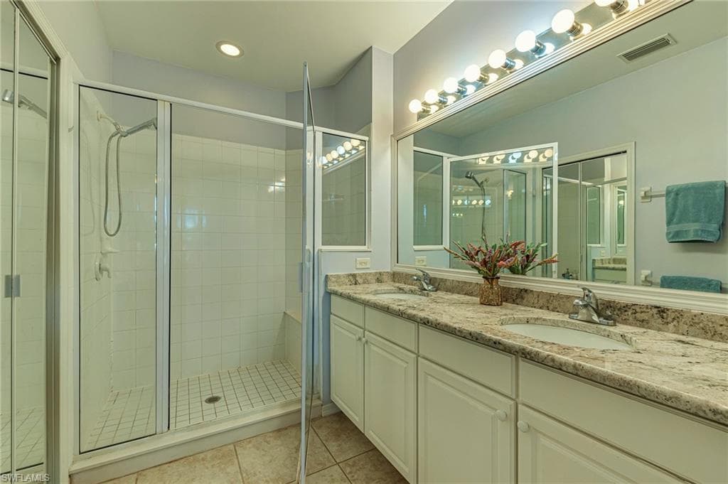10134 COLONIAL COUNTRY CLUB BLVD 909 photo 10 of 25