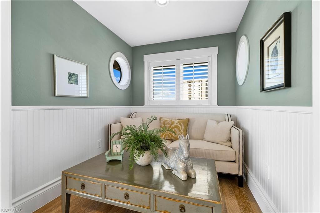 sitting area in Primary Suite - Virtually Edited