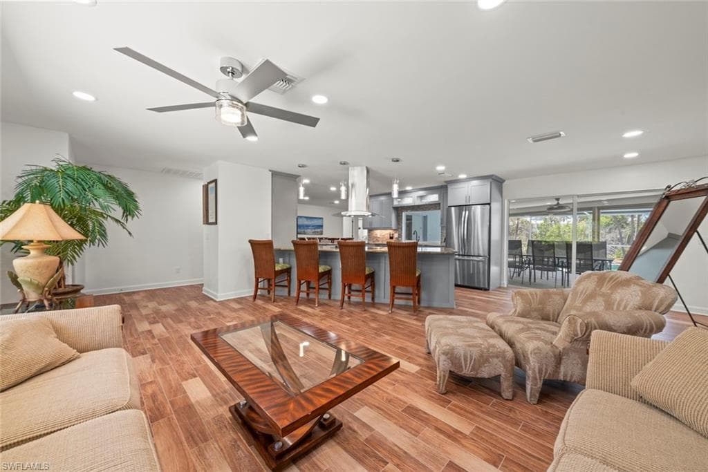 9421 Moonlight DR photo 6 of 50