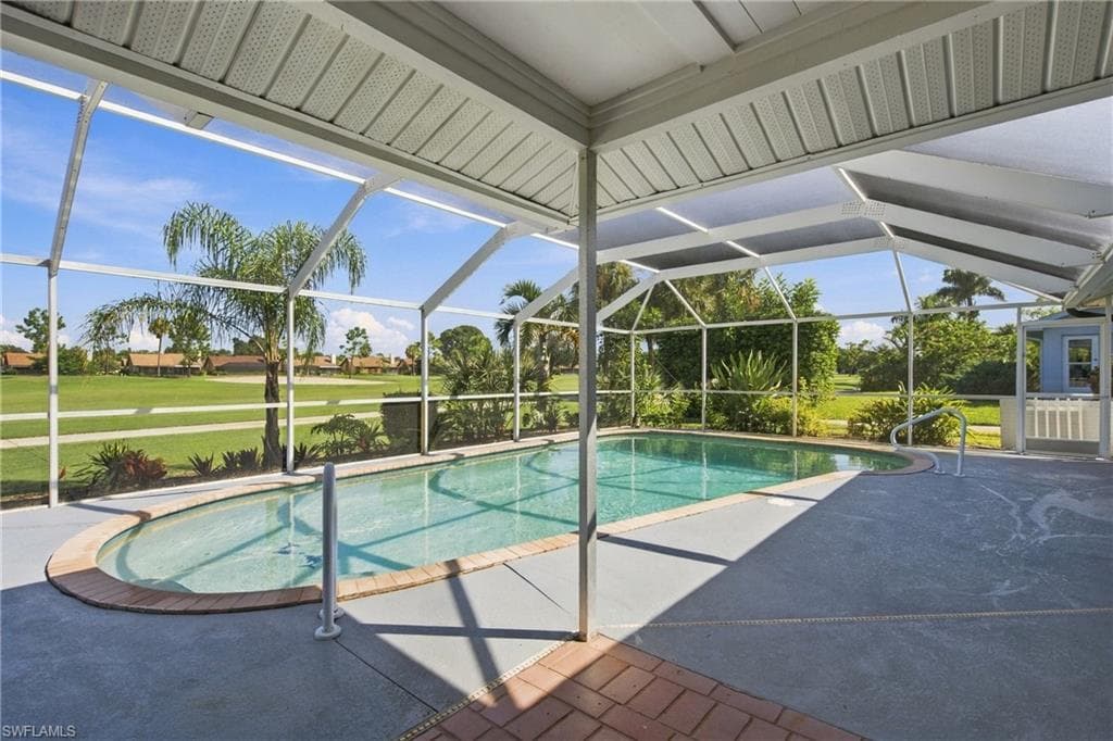 Large lanai for entertaining.