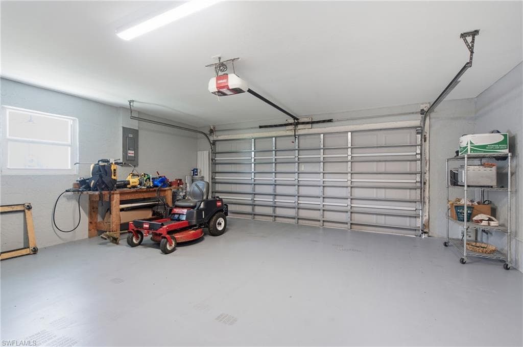 Large garage with plenty of room for your toys.