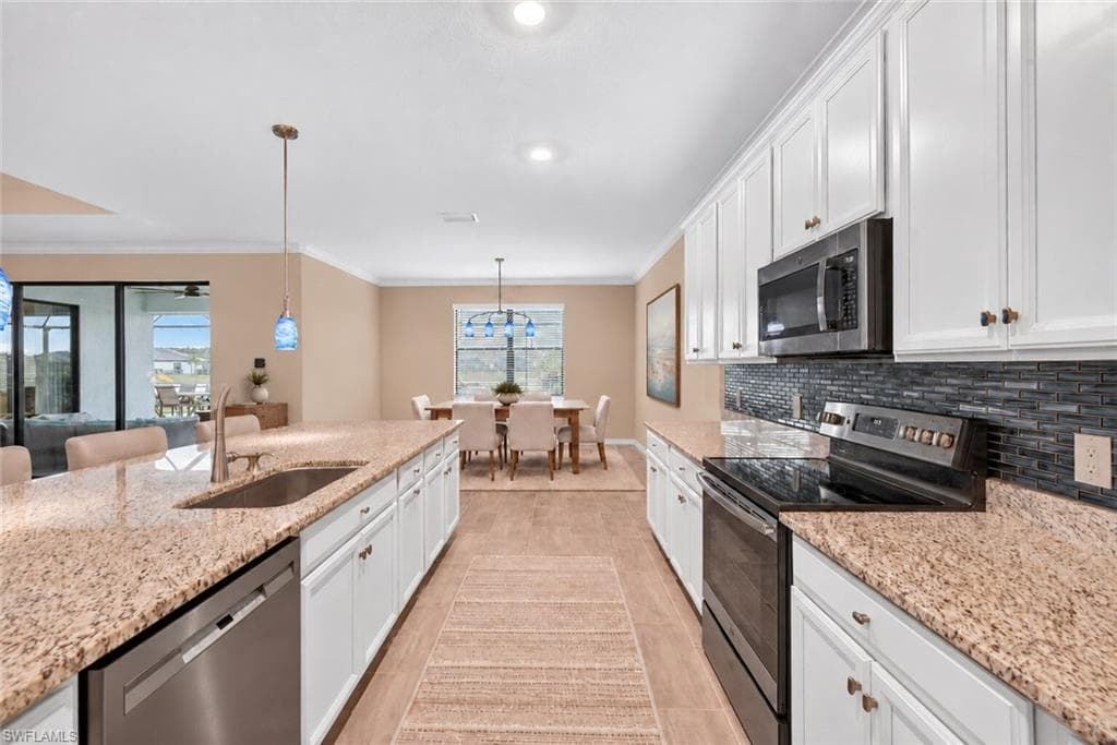 11990 Bay Oak DR photo 13 of 45
