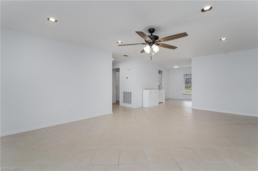 180 Cypress WAY E B212 photo 7 of 29