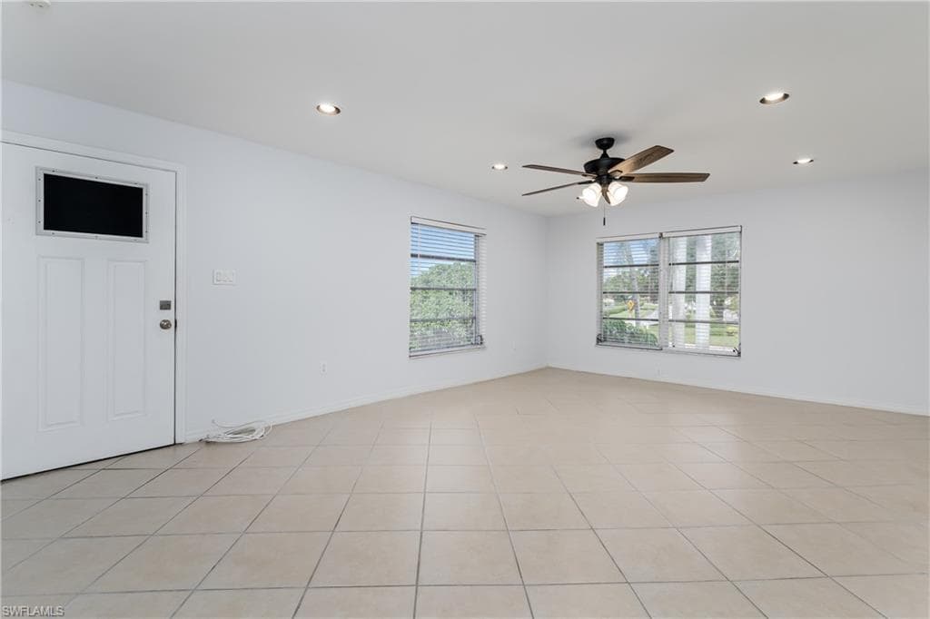 180 Cypress WAY E B212 photo 5 of 29